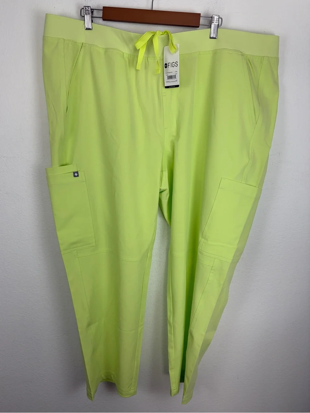 FIGS Axim Scrub Pants Lineade Cargo Bottoms Mens 4XL Short NEW with tags